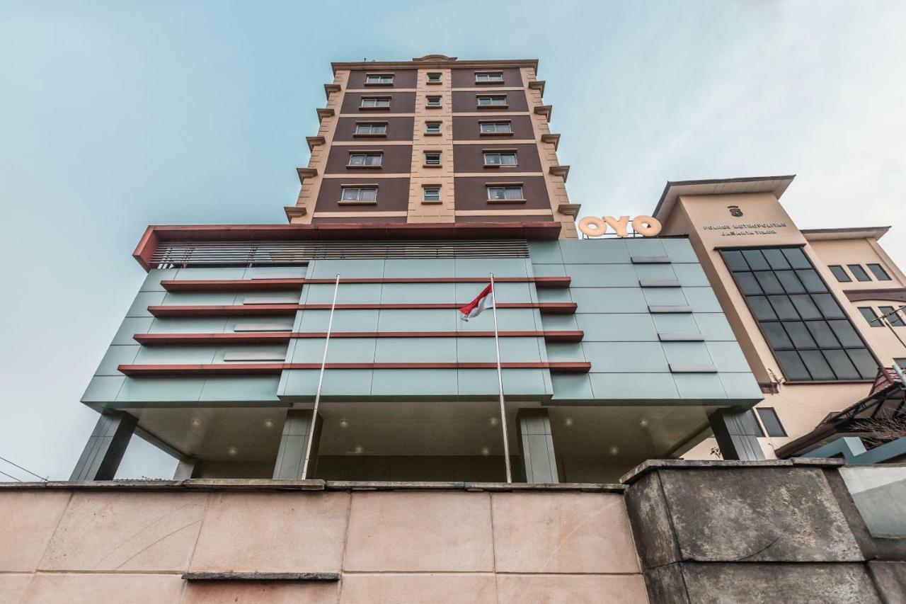 Hotel Oyo 1475 Alia Matraman Syariah Near Rs Premier Jatinergara Jakarta Exterior foto