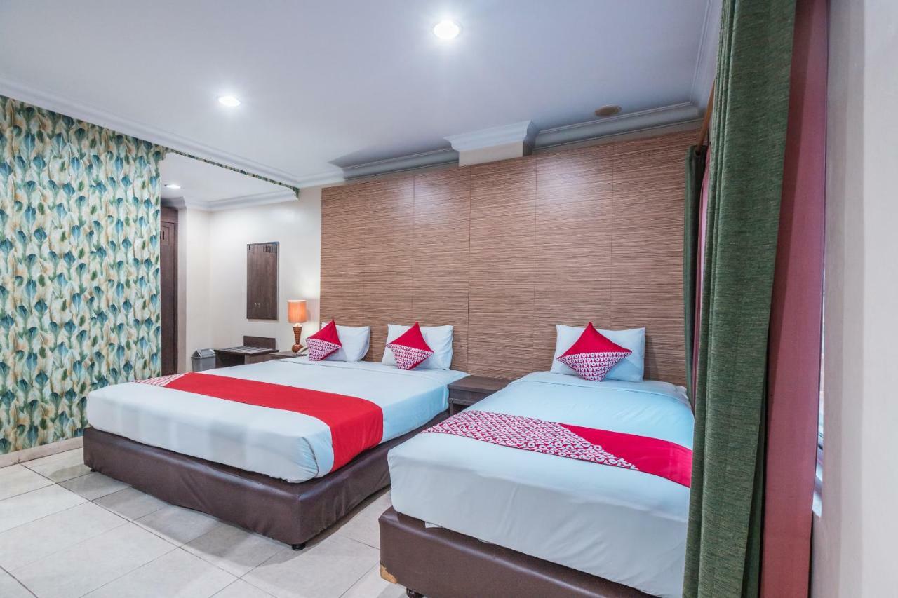 Hotel Oyo 1475 Alia Matraman Syariah Near Rs Premier Jatinergara Jakarta Exterior foto