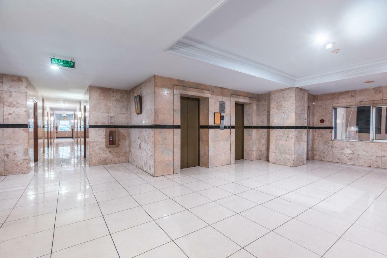 Hotel Oyo 1475 Alia Matraman Syariah Near Rs Premier Jatinergara Jakarta Exterior foto